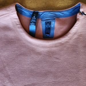 Lululemon top